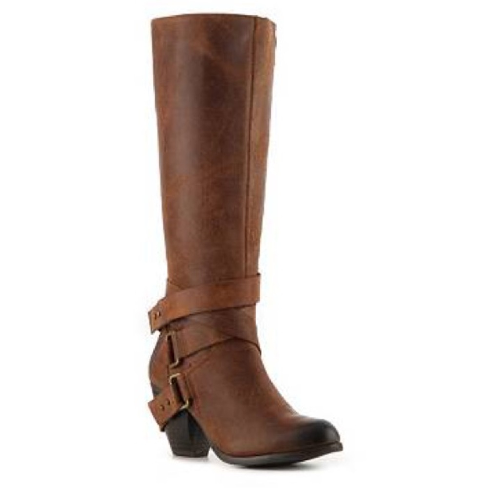 ⚡CLEAR OUT⚡ Fergie Legend distressed leather boots